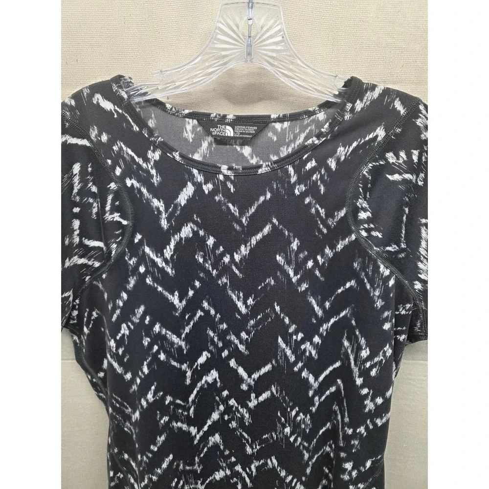The‎ North Face Womens Black White Chevron Ikat Print Active T-Shirt Size L - Picture 3 of 6